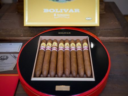 Bolivar Armonías Cigar (Ex. China 2008) Fashion